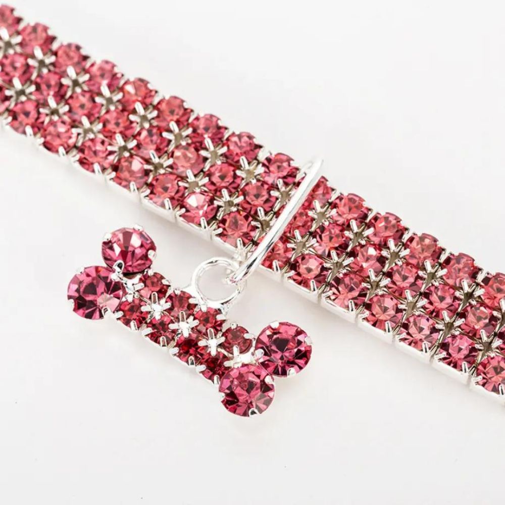 XILO - Glitterhalsband för Hundar. - Justerbar Storlek med Strass och Sött Ben-Hänge, Perfekt för Sociala Tillställningar och Speciella Händelser