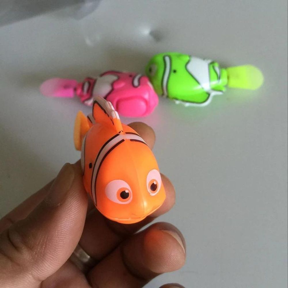 DORY - Interaktiv Robotfisk Leksak för Katter. Giftfri Plast, Tre Simhastigheter, Aktiverar Jaktinstinkter, Perfekt för Vattenlek